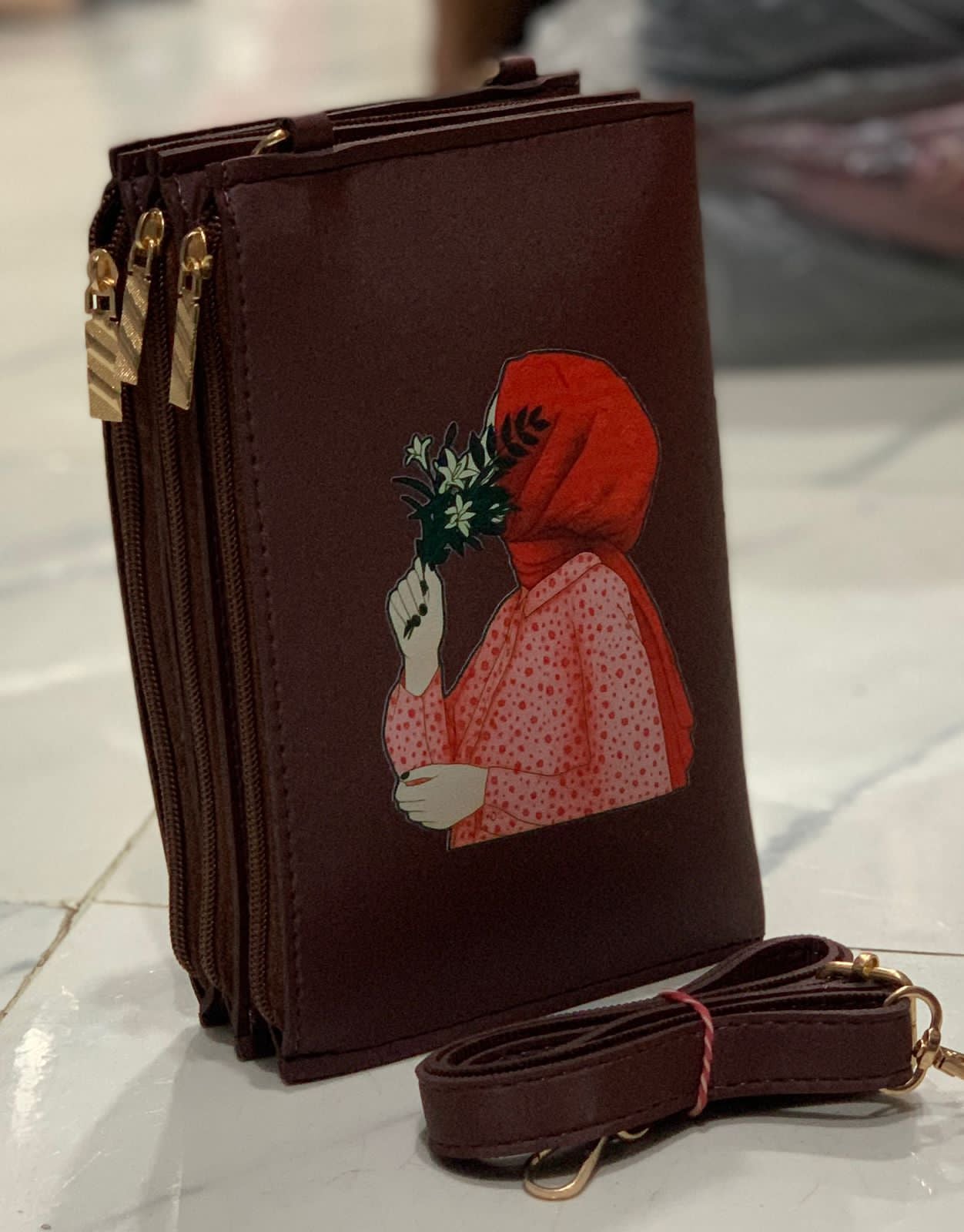 Hijaaabeees mobile pouch